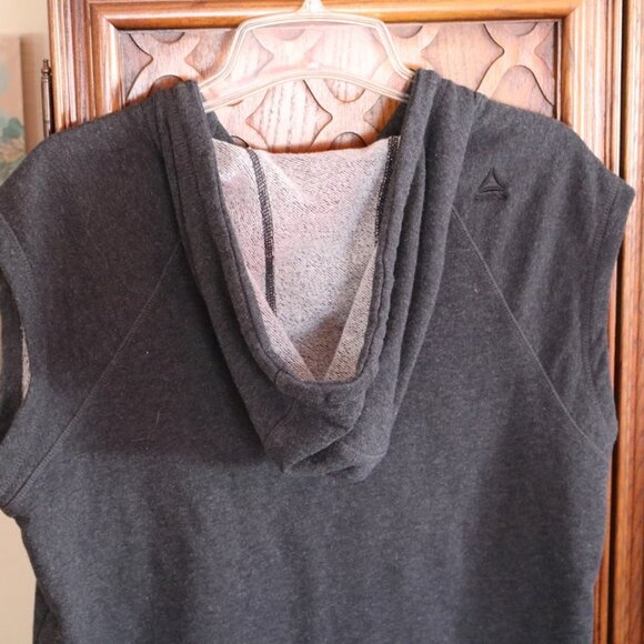 REEBOK Studio Training Sleveless Hoodie Style# REW174TS07002 - Heather Black, M - Picture 10 of 16